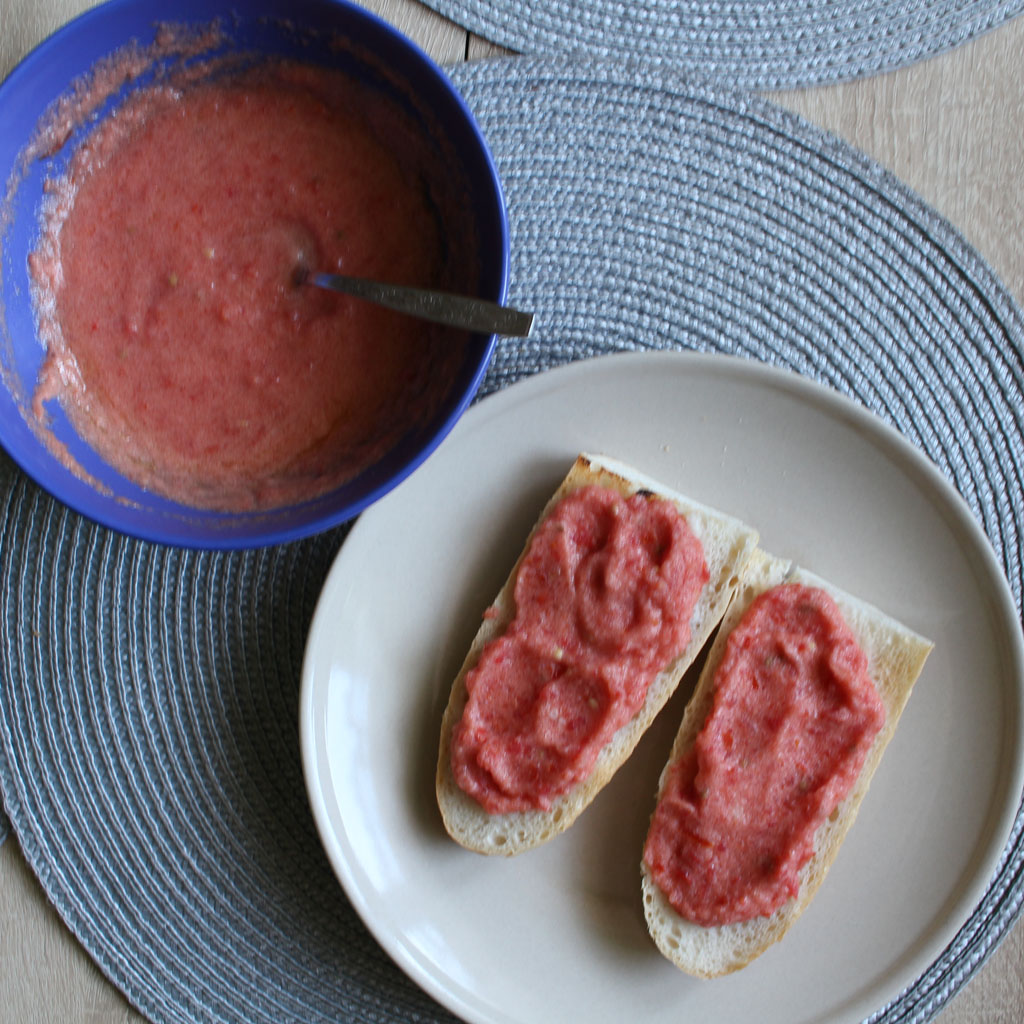  Pan con tomate y aceite
